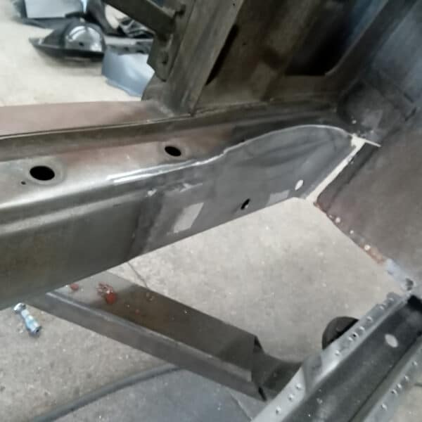 12062025 1978 Mercedes 350SL floors and frame 11
