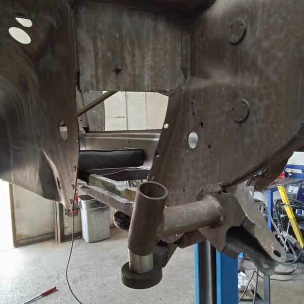12062025 1978 Mercedes 350SL floors and frame 14