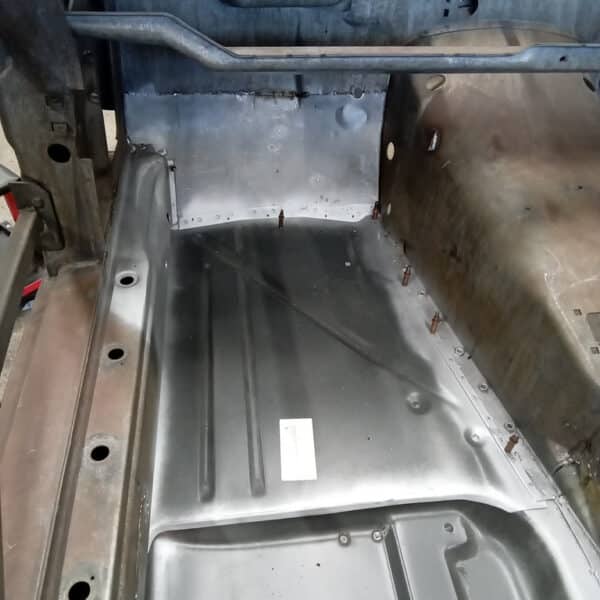 16062025 1978 Mercedes 350SL floors complete 1