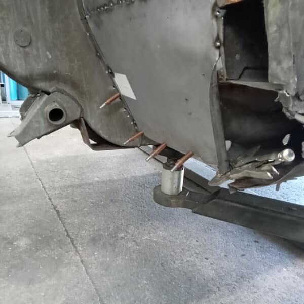 16062025 1978 Mercedes 350SL floors complete 2