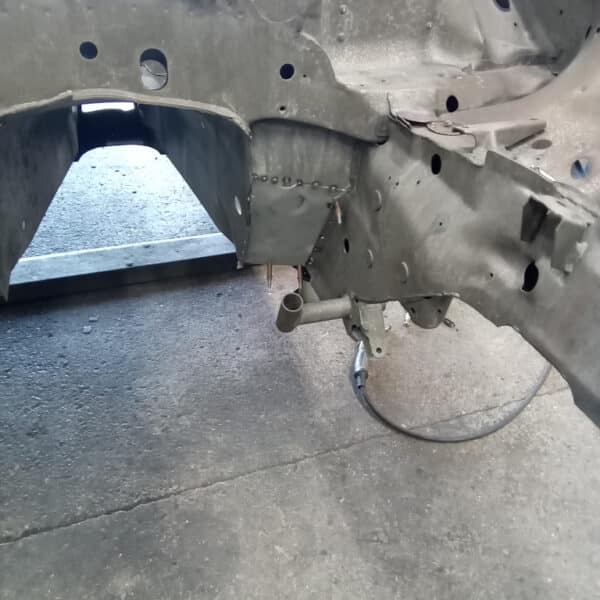 16062025 1978 Mercedes 350SL floors complete 3