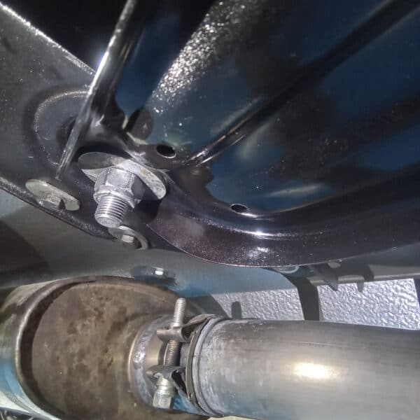 17.06.2025 1973 Jaguar E Type Fern Grey Series 3 oil leak 3