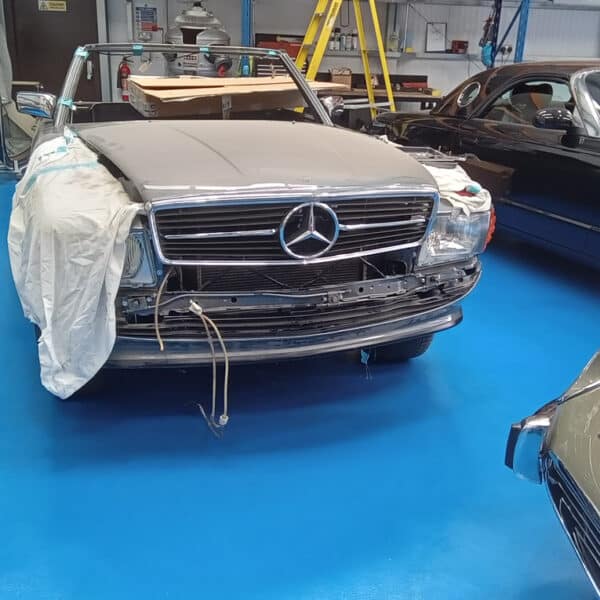 17.06.2025 1987 Mercedes 500 SL Grey Grill 21