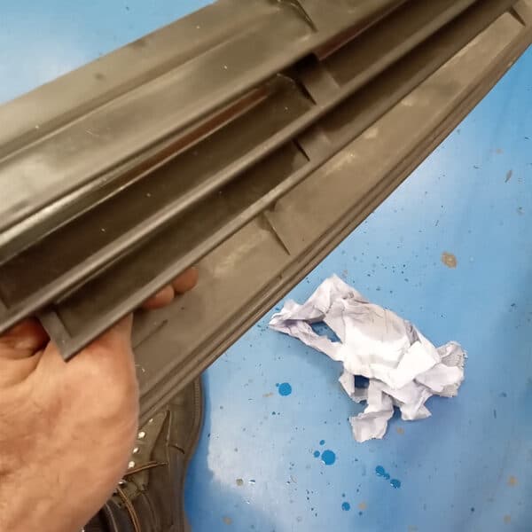 17.06.2025 1987 Mercedes 500 SL Grey Grill 8