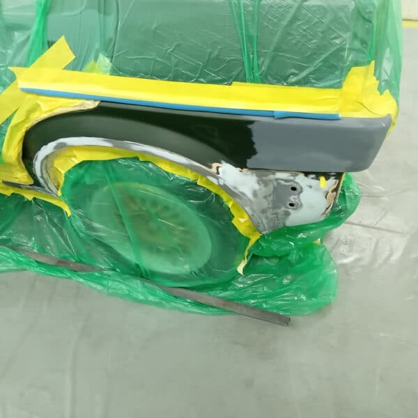 17.06.2025 1988 Volkswagen Golf GTI Green primer 2