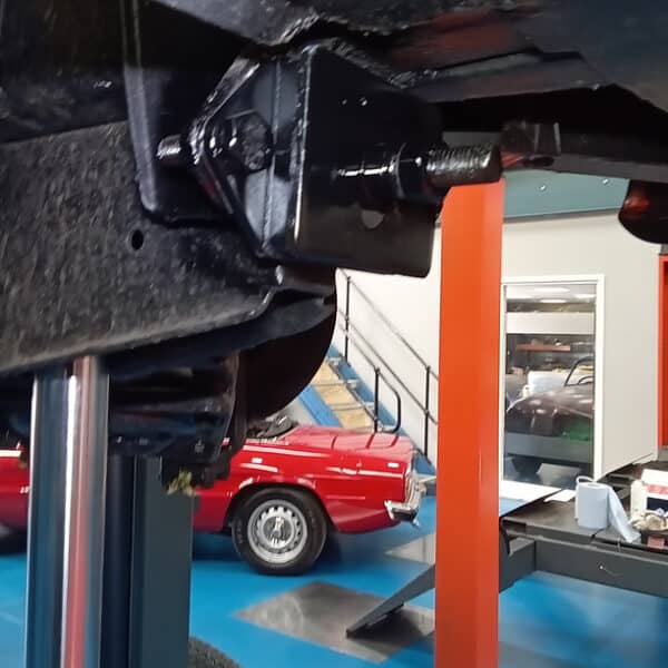 190620225 1963 Jaguar MKII repairs 14
