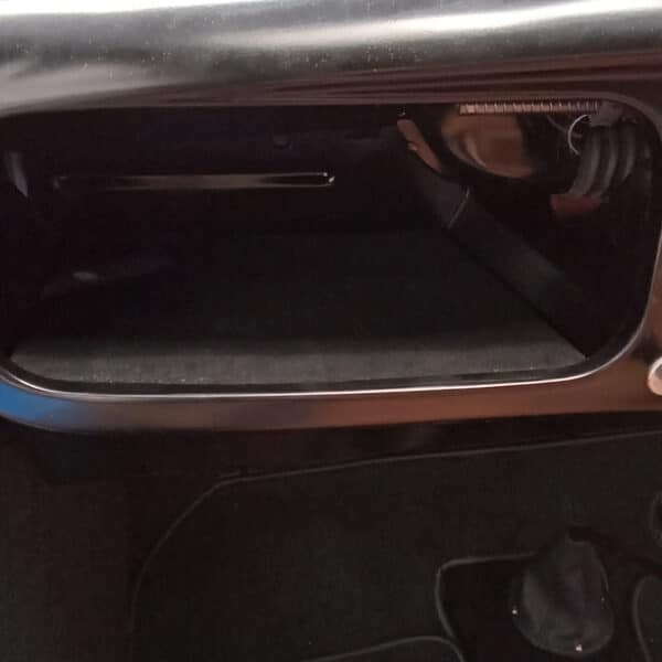 19062025 1951 Austin Devon interior 3