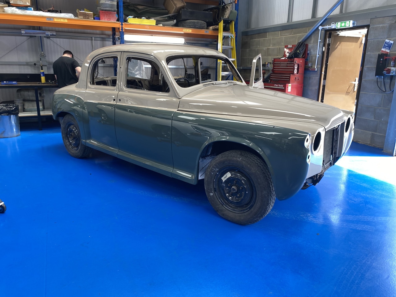 19062025 1963 Rover p4 bacl from paint 3