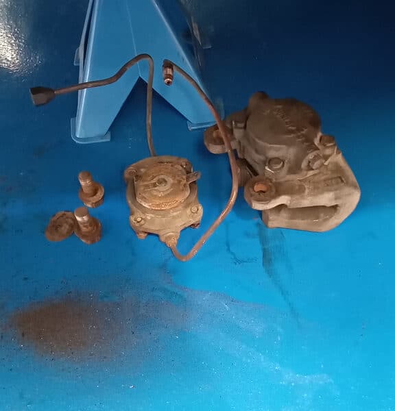 19062025 1967 Jaguar E Type work begins 7