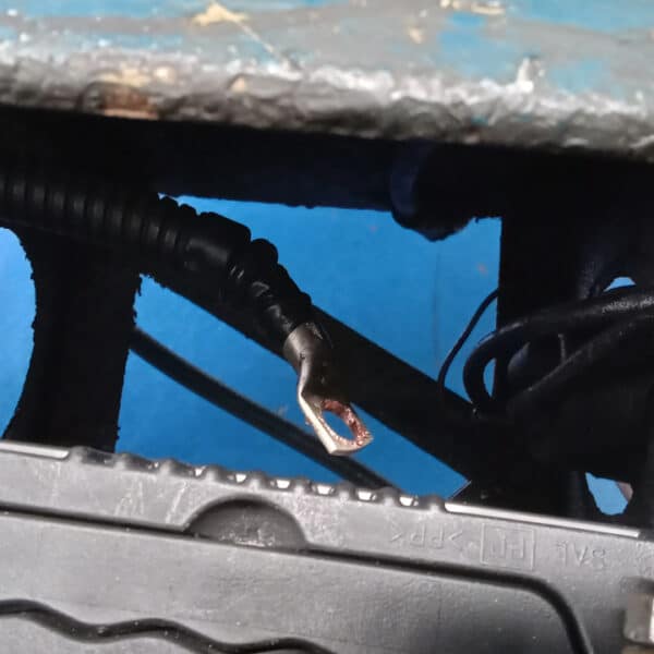 19062025 1973 MGB Roadster battery cutoff 2