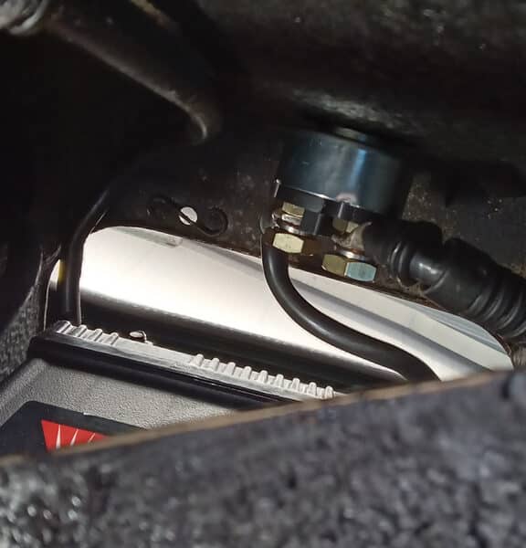 19062025 1973 MGB Roadster battery cutoff 6