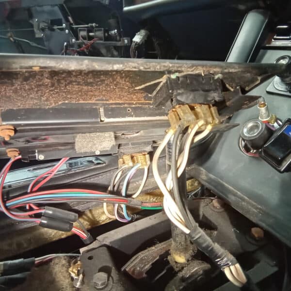 19062025 1976 Jensen Interceptor dash out 17
