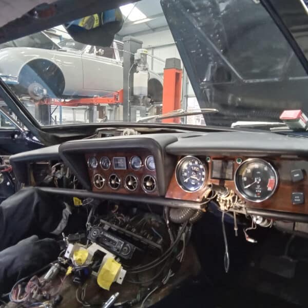 19062025 1976 Jensen Interceptor dash out 38