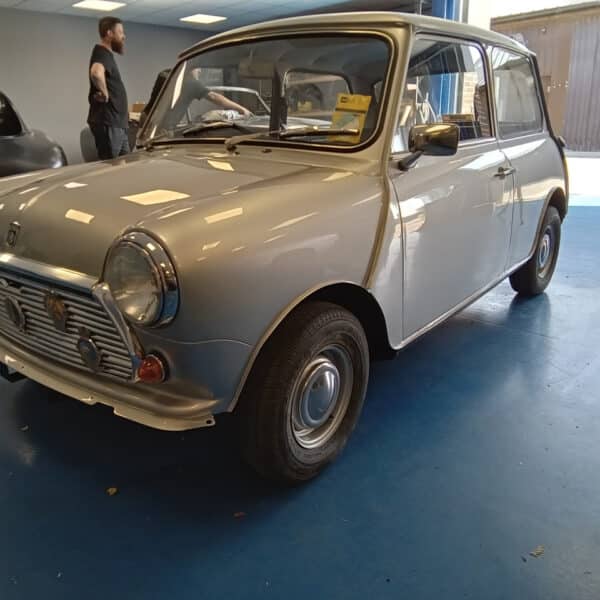 19062025 1977 Leyland Mini 1000 paint done 14