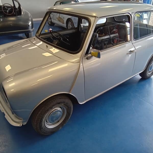19062025 1977 Leyland Mini 1000 paint done 28