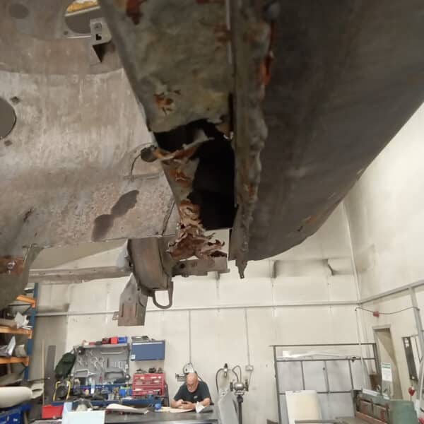 19062025 1978 Mercedes 350SL rust and rot repairs 10