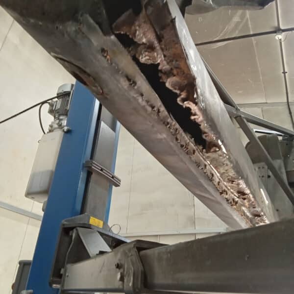 19062025 1978 Mercedes 350SL rust and rot repairs 12