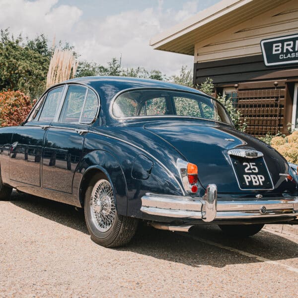 1964 Daimler 250V8 Arrival 3