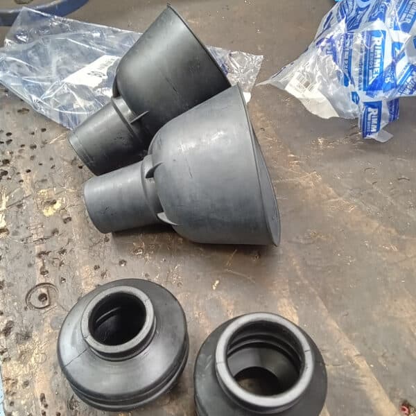 1972 Triumph Stag Driveshaft Gaiters 07