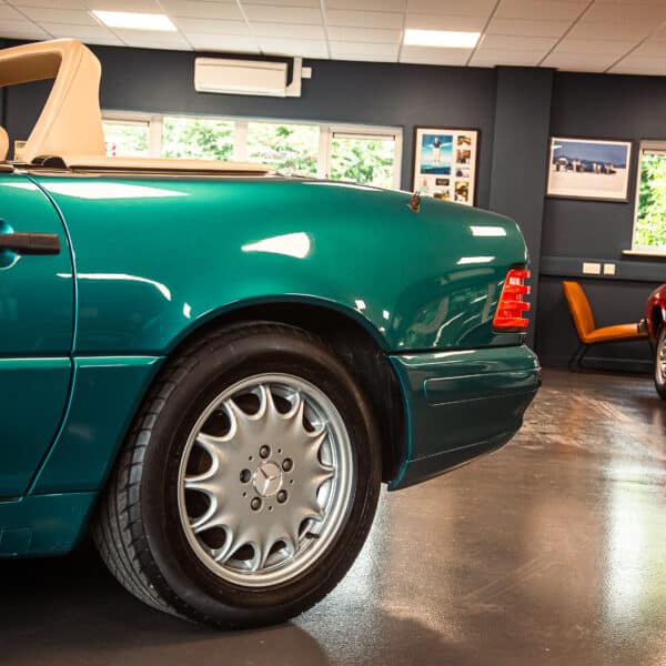 1997 Mercedes-Benz 280SL - Image 36