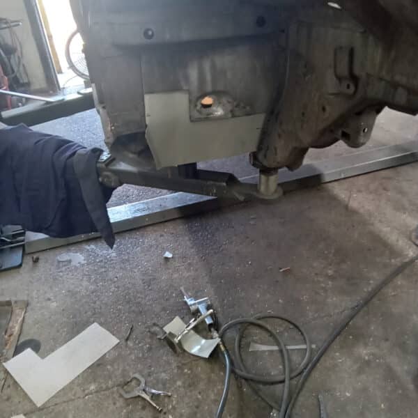 23062025 1978 Mercedes 350SL welding work 13