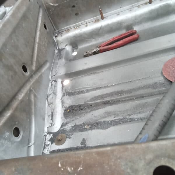 23062025 1978 Mercedes 350SL welding work 2