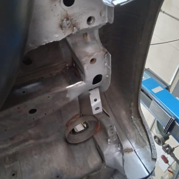 240625 1978 Mercedes 350SL Rear Frame Welded In 4