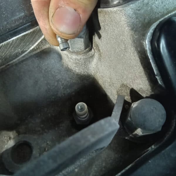 25062025 1985 Daimler DS420 fuel pump 3