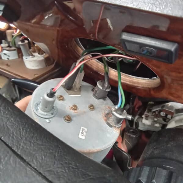 25062025 1985 Daimler DS420 fuel pump 6