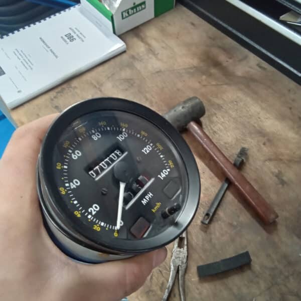 25062025 1985 Daimler DS420 fuel pump 9