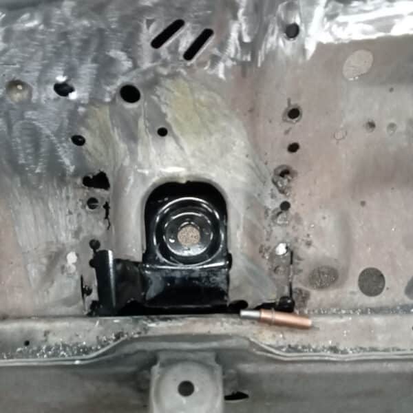 260625 1978 Mercedes 350SL Drivers Side Inner Wing and Shock Mount 4