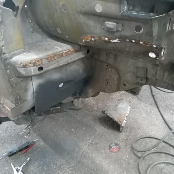 260625 1978 Mercedes 350SL Inner Wings 9