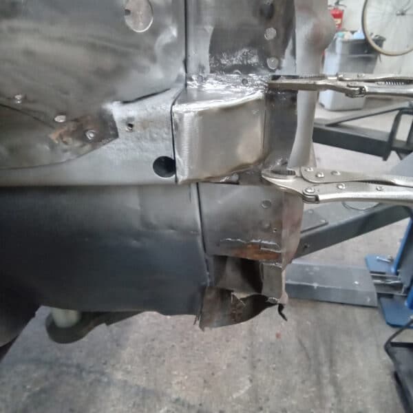 260625 1978 Mercedes Benz 350SL Welding and Fitting Inner Fenders 4