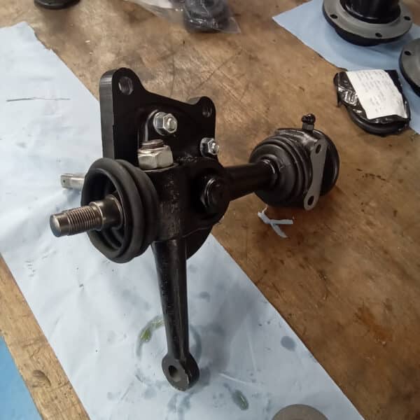 300525 1969 Aston Martin DB6 Volante Suspension 16