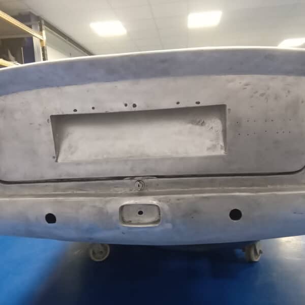 310525 1969 Aston Martin DB6 Volante Boot Gaps 01