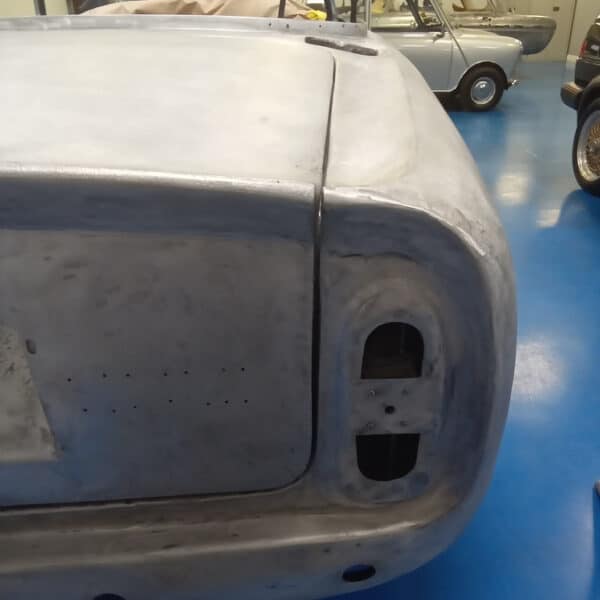 310525 1969 Aston Martin DB6 Volante Boot Gaps 02