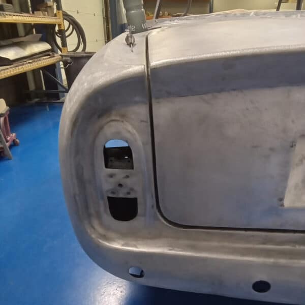 310525 1969 Aston Martin DB6 Volante Boot Gaps 03