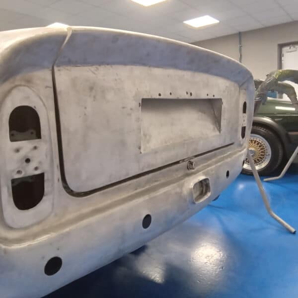 310525 1969 Aston Martin DB6 Volante Boot Gaps 07
