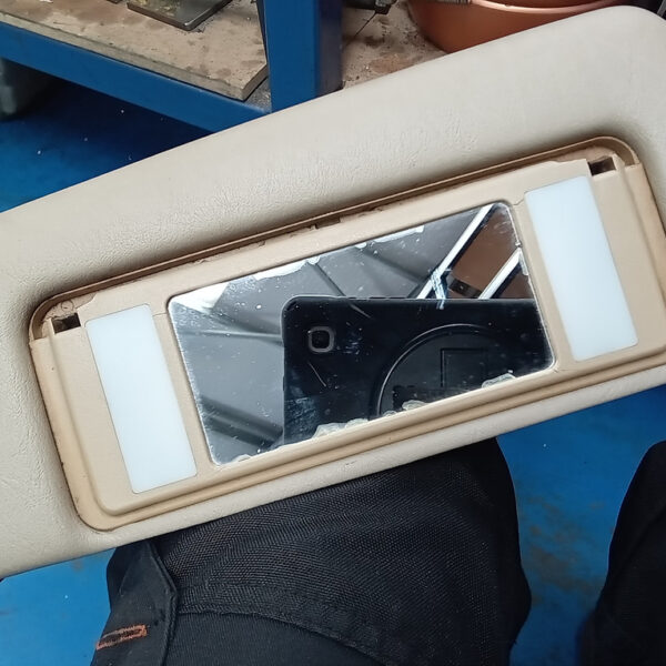 310525 1997 Mercedes 280SL Sunvisor 04