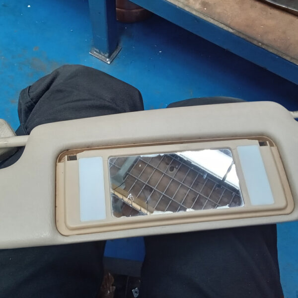 310525 1997 Mercedes 280SL Sunvisor 05