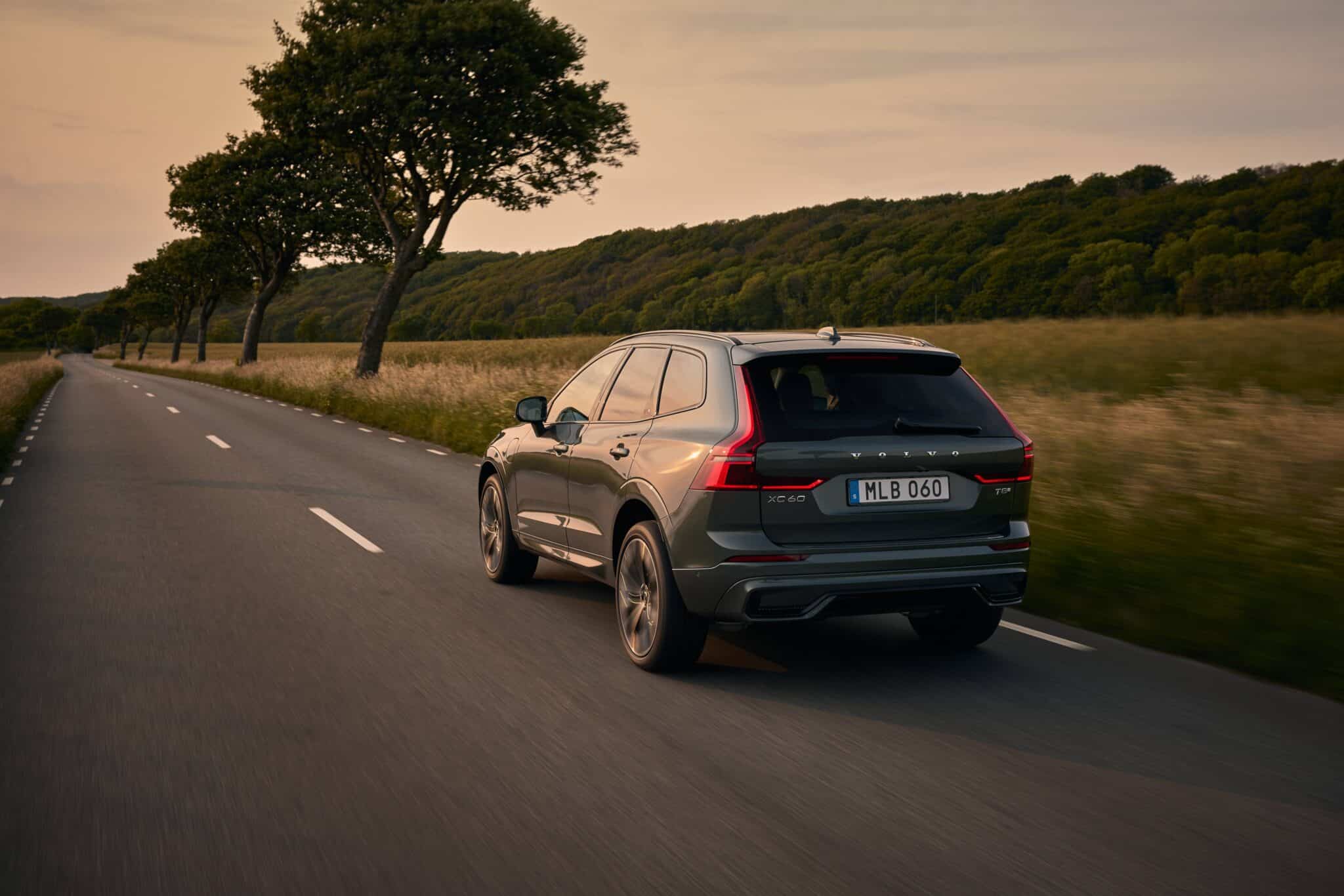 351371 The XC60 overtakes the 240 to become Volvo s best seller scaled