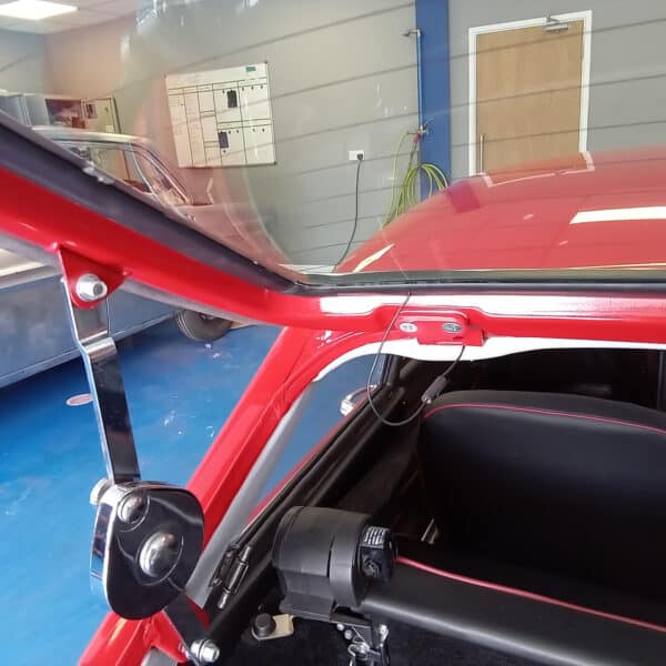03.07.2025 1968 MGB GT Red boot lid 1