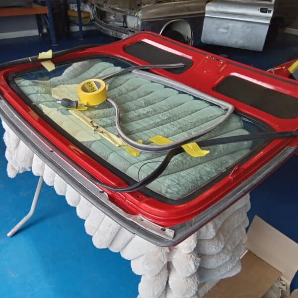 03.07.2025 1968 MGB GT Red boot lid 7