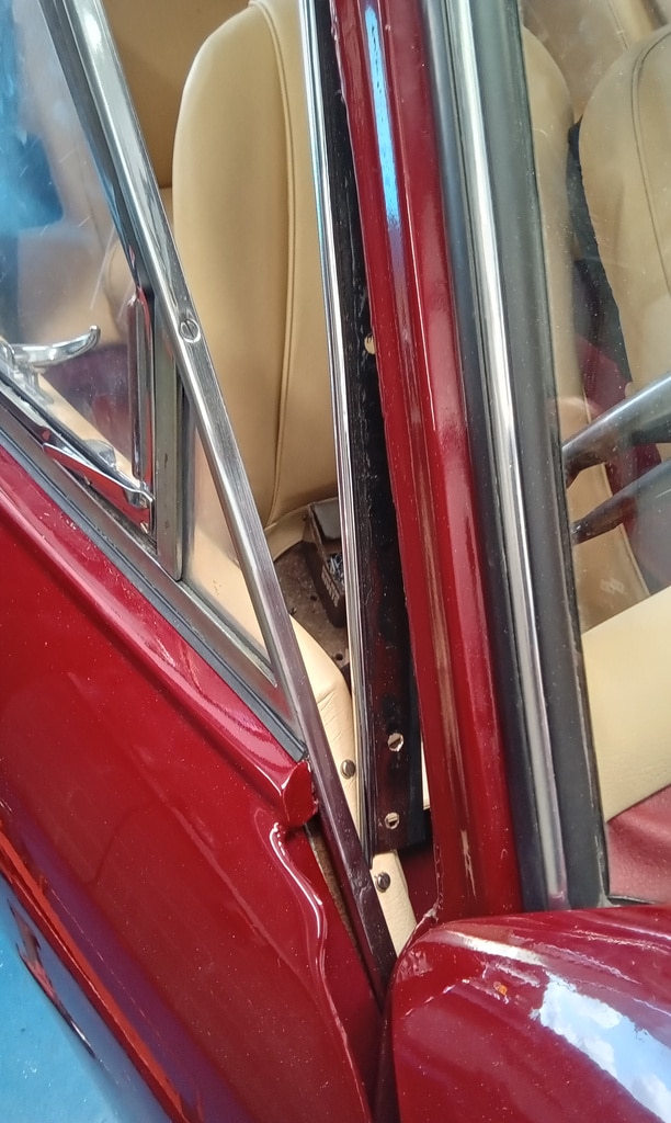 07072025 1956 Jensen 541 chrome and dtm 22