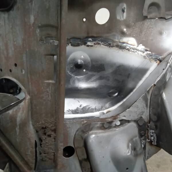 07072025 1978 Mercedes 350SL more rust 32