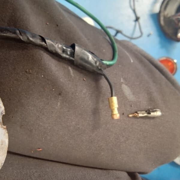 08.07.2025 1963 Rover P4 110 Grey Light wiring 4
