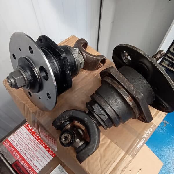 08.07.2025 1971 Triumph TR6 Red 1971 Rear hub 1