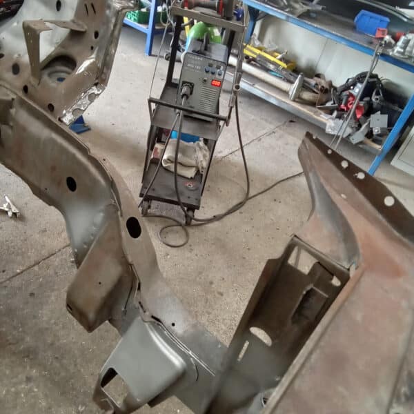 08.07.2025 1978 Mercedes 350SL Red Rear frame 1