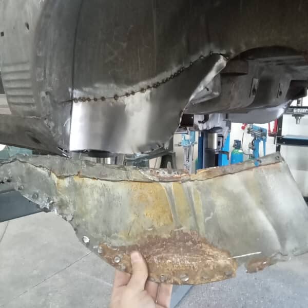 08.07.2025 1978 Mercedes 350SL Red rear frame 7