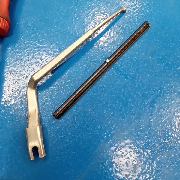 08.07.2025 1987 Mercedes 500 SL Grey front end 2